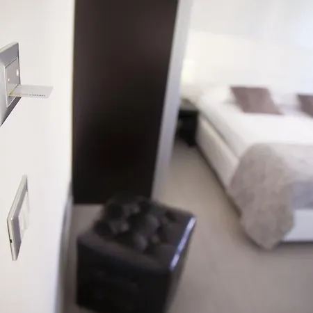 Bed & Breakfast Diamond